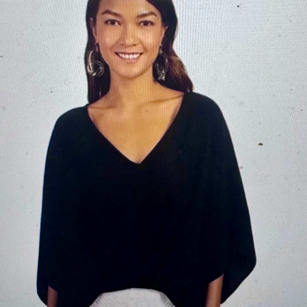 Trina Turk NWOT black v-neck cold shoulder bell short sleeve blouse XS